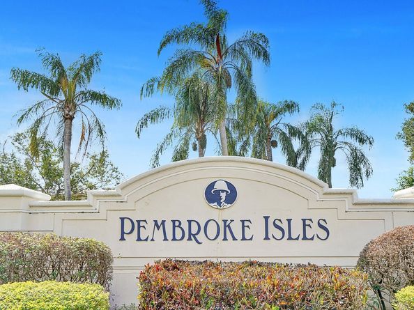 2298 NW 171st Ter, Pembroke Pines FL 33028