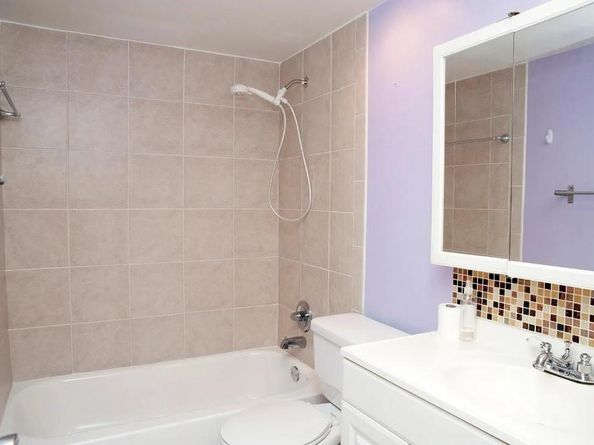 300 Layne Blvd 215, Hallandale Beach FL 33009