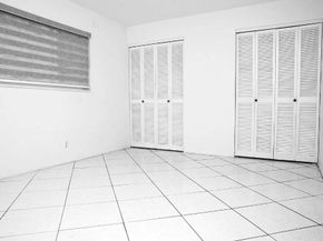 300 Layne Blvd 215, Hallandale Beach FL 33009