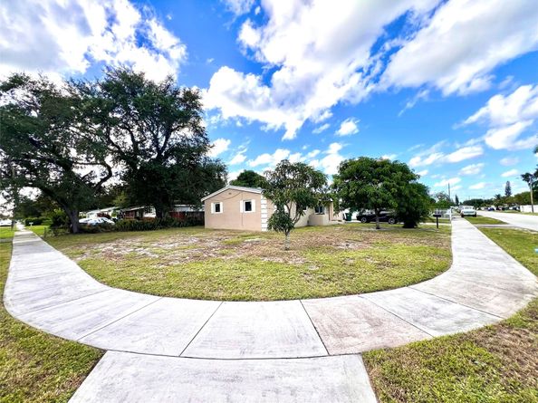 17130 NW 29th Pl, Miami Gardens FL 33056