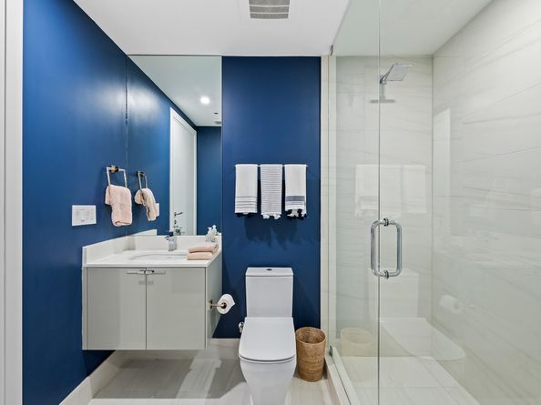 435 Bayshore Dr 703, Fort Lauderdale FL 33304