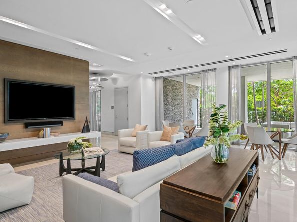 435 Bayshore Dr 703, Fort Lauderdale FL 33304