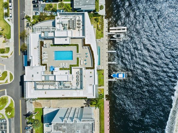 435 Bayshore Dr 703, Fort Lauderdale FL 33304