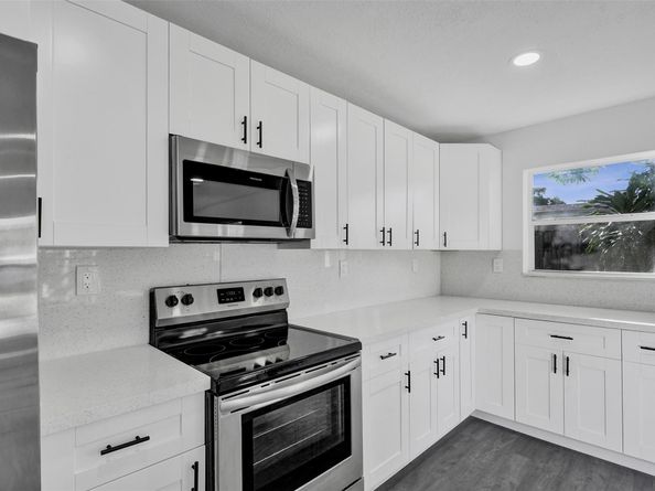 6092 NW 24th CT, Margate FL 33063