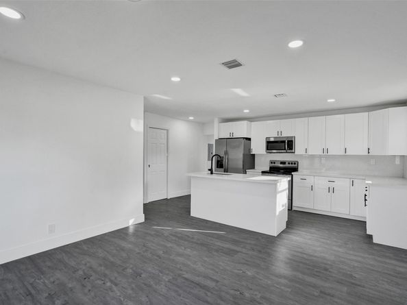 6092 NW 24th CT, Margate FL 33063