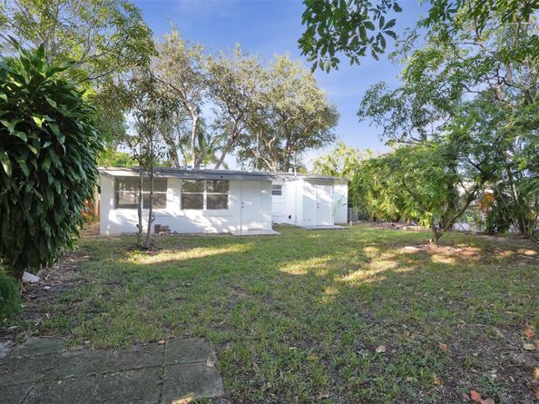 6092 NW 24th CT, Margate FL 33063