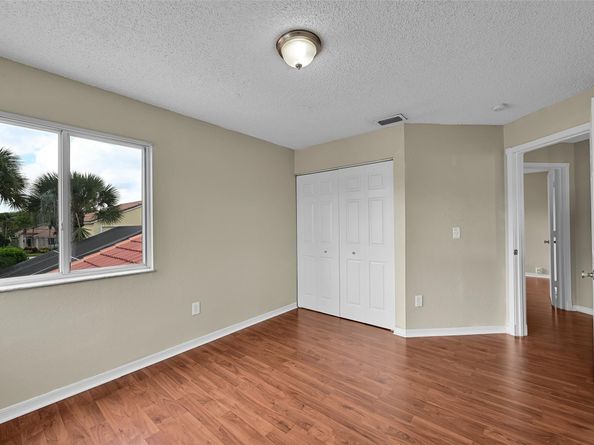 1688 SW 158th Ave, Pembroke Pines FL 33027