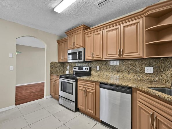 1688 SW 158th Ave, Pembroke Pines FL 33027