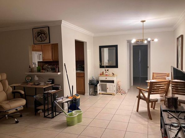 194 Kent L 194, West Palm Beach FL 33417