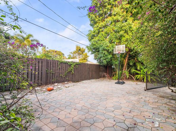 643 36th Street, West Palm Beach FL 33407