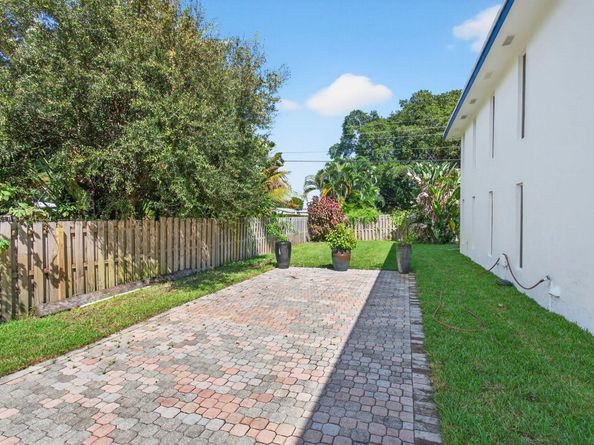 920 Lighthouse Drive, North Palm Beach FL 33408