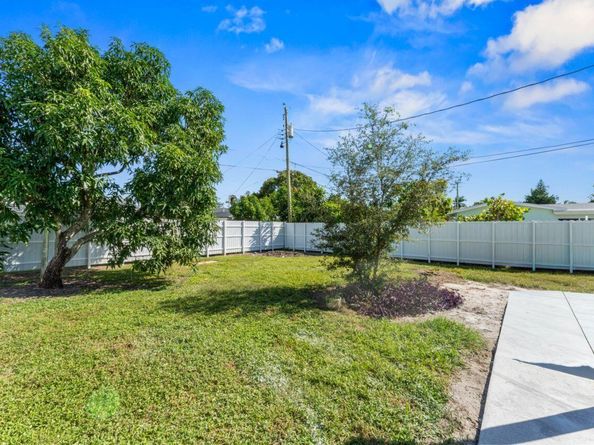 348 Lanier Drive, Palm Springs FL 33461