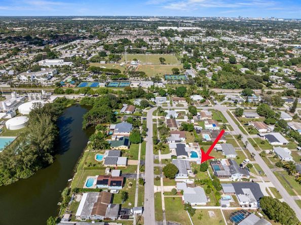 348 Lanier Drive, Palm Springs FL 33461