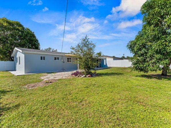 348 Lanier Drive, Palm Springs FL 33461