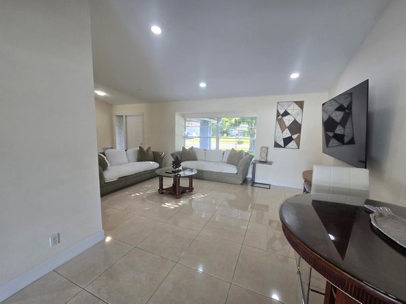 242 Las Palmas Street, Royal Palm Beach FL 33411