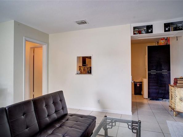 3860 NE 23rd Ave, Lighthouse Point FL 33064