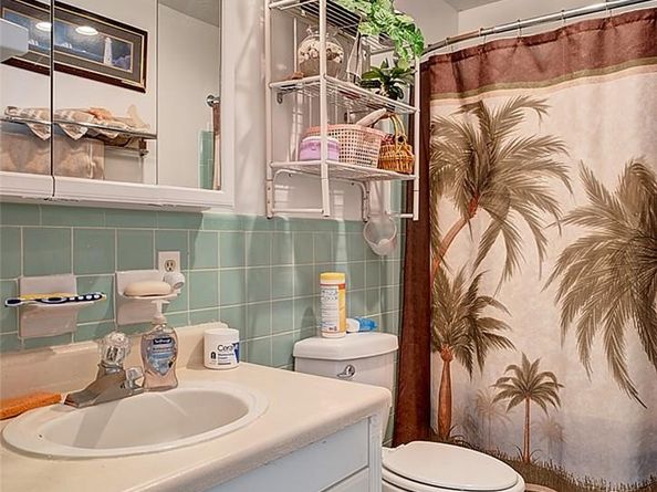 3860 NE 23rd Ave, Lighthouse Point FL 33064