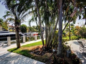 3860 NE 23rd Ave, Lighthouse Point FL 33064