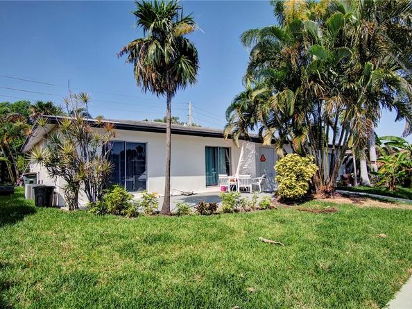 3860 NE 23rd Ave, Lighthouse Point FL 33064