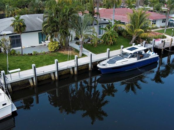 3860 NE 23rd Ave, Lighthouse Point FL 33064