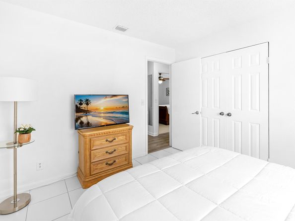 2340 R J Hendley Avenue, Riviera Beach FL 33404