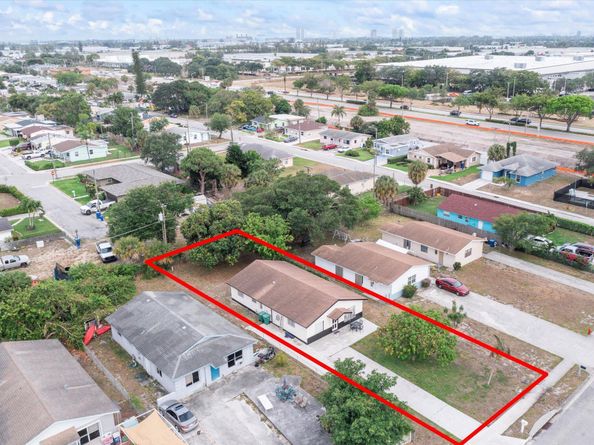2340 R J Hendley Avenue, Riviera Beach FL 33404