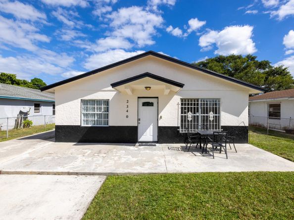 2340 R J Hendley Avenue, Riviera Beach FL 33404