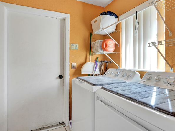 5372 Pine Circle, Coral Springs FL 33067