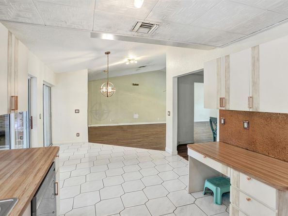 5372 Pine Circle, Coral Springs FL 33067