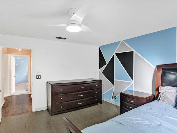 5372 Pine Circle, Coral Springs FL 33067