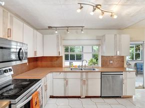 5372 Pine Circle, Coral Springs FL 33067