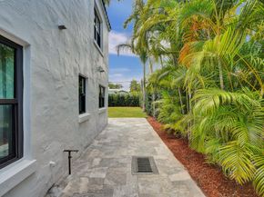 5832 Alton Road, Miami Beach FL 33140