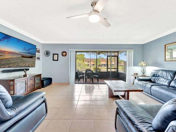 3725 Carambola Cir 2824, Coconut Creek FL 33066