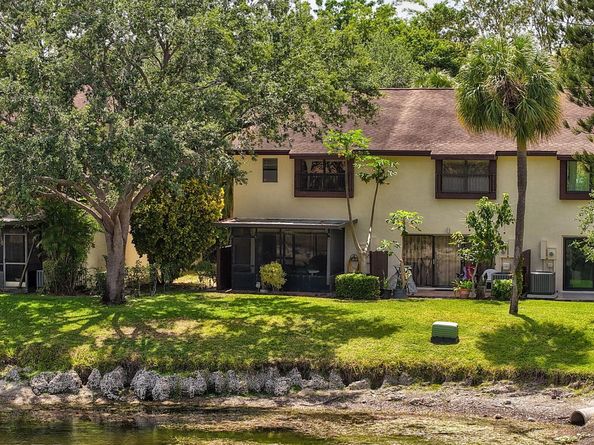 3725 Carambola Cir 2824, Coconut Creek FL 33066