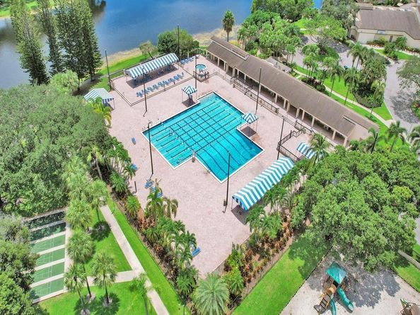 3725 Carambola Cir 2824, Coconut Creek FL 33066