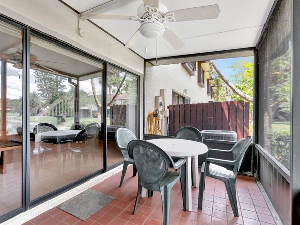 3725 Carambola Cir 2824, Coconut Creek FL 33066