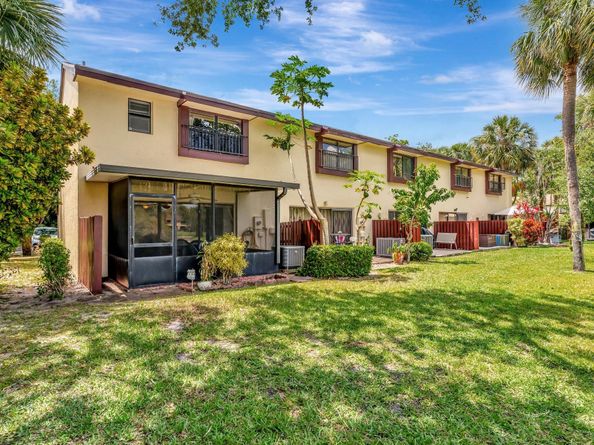 3725 Carambola Cir 2824, Coconut Creek FL 33066