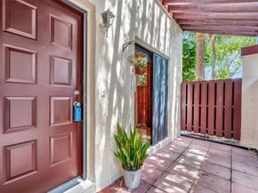 3725 Carambola Cir 2824, Coconut Creek FL 33066