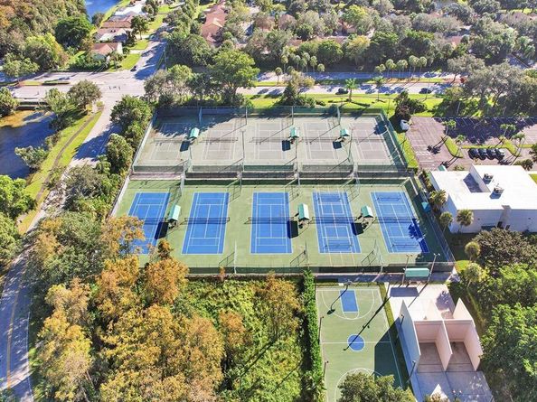 3725 Carambola Cir 2824, Coconut Creek FL 33066