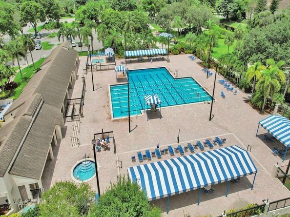 3725 Carambola Cir 2824, Coconut Creek FL 33066