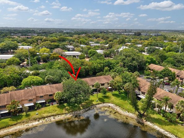 3725 Carambola Cir 2824, Coconut Creek FL 33066