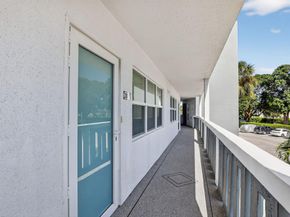 2005 Berkshire A 2005, Deerfield Beach FL 33442