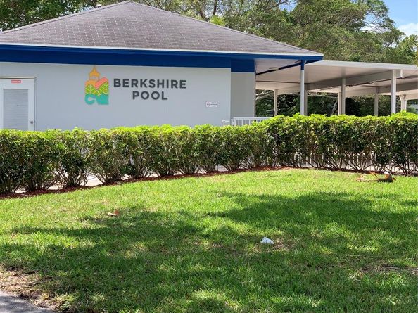 2005 Berkshire A 2005, Deerfield Beach FL 33442