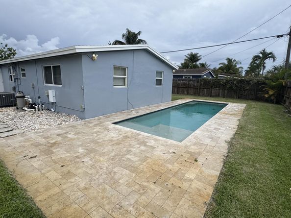 5940 NE 1st Terrace, Oakland Park FL 33334