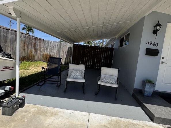 5940 NE 1st Terrace, Oakland Park FL 33334