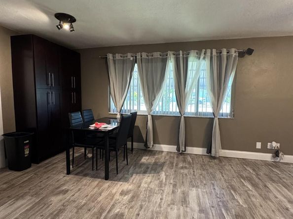 5940 NE 1st Terrace, Oakland Park FL 33334