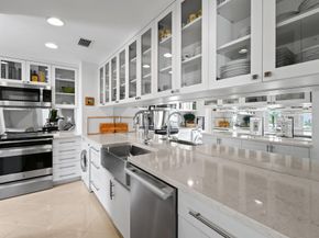 389 S Lake Drive 4h, Palm Beach FL 33480