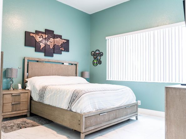 1102 SW 158th ave, Pembroke Pines FL 33027