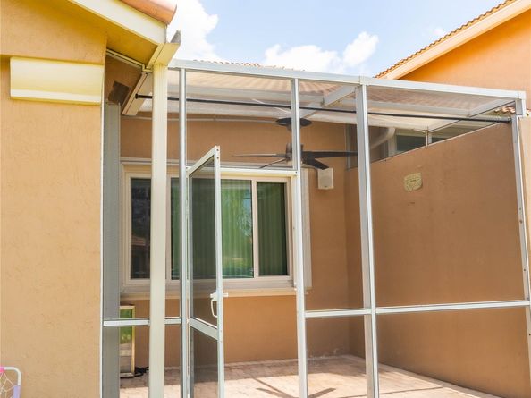 1102 SW 158th ave, Pembroke Pines FL 33027