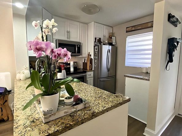 9410 Poinciana Pl 303, Davie FL 33324